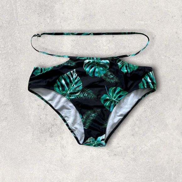 💥 💥CLEARANCE SALE!!!⚡️ Bikini Bottoms size L - Picture 10 of 10